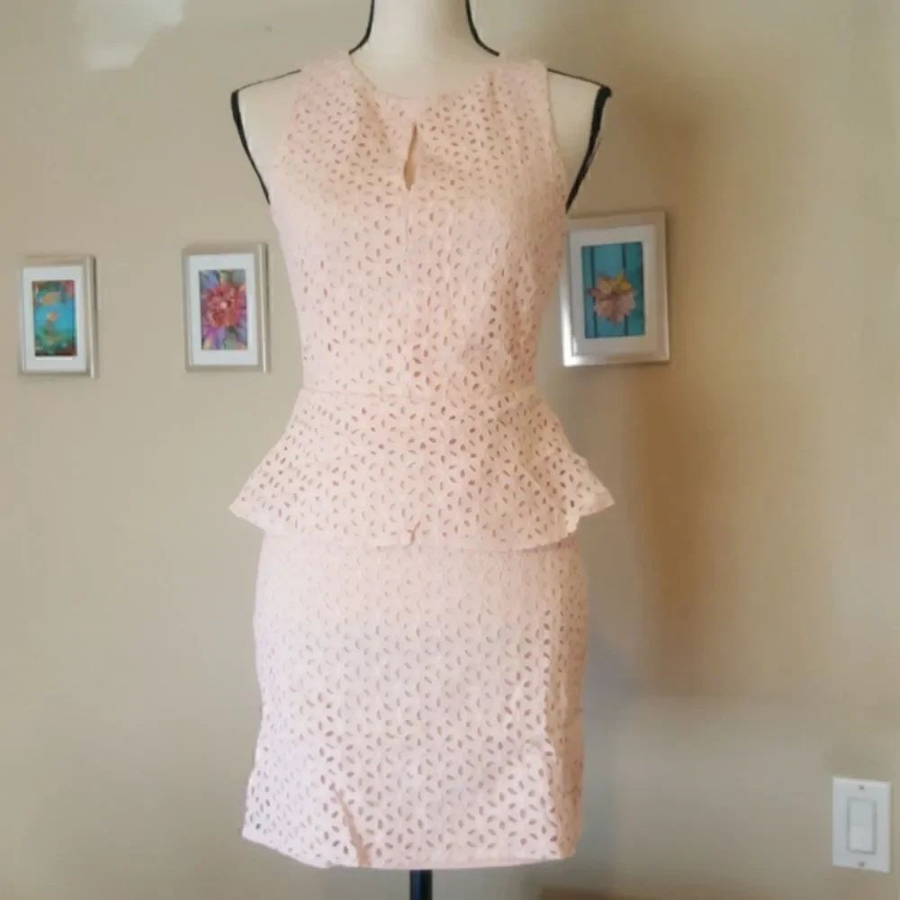 Soft Pink Open Back Eyelet Peplum DressPink sz XS S 